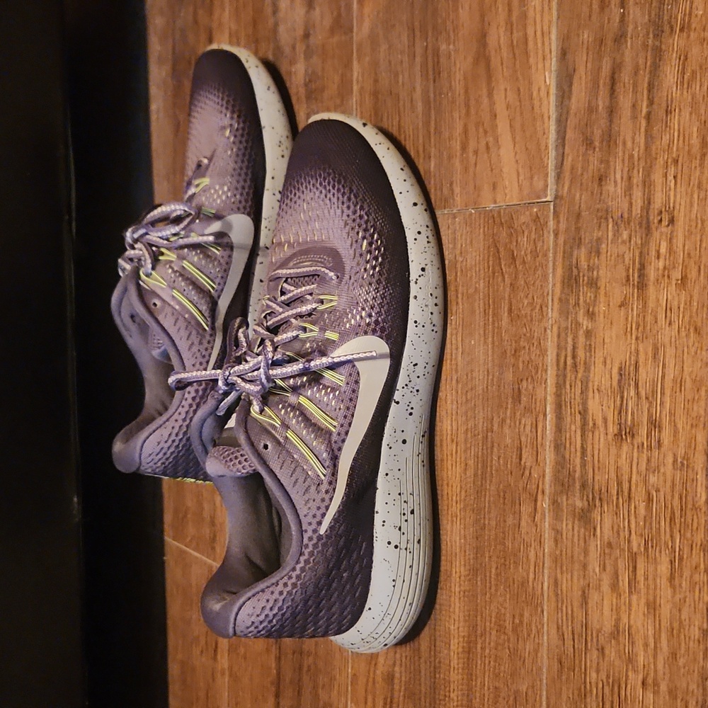 Nike Women's Lunarglide 8 Gray Mesh Running Sneakers